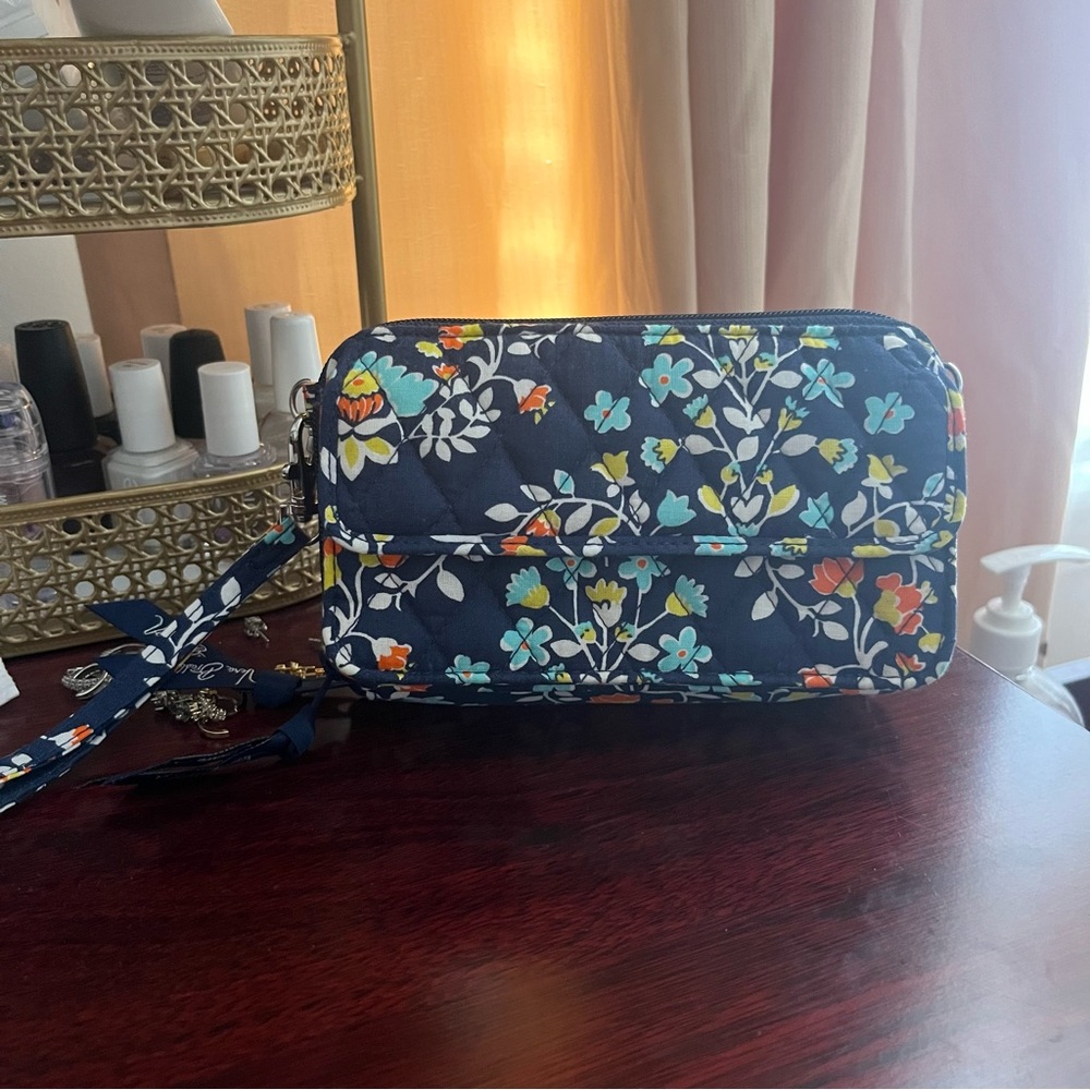 NWOT vera bradley wristlet